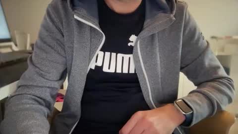 wet_adidasboy online show from January 6, 2026, 11:03 am