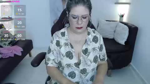 Snapshot of wet_liss chatting on July 8, 2026, 11:37 am Diva online show from July 8, 2026, 11:37 am