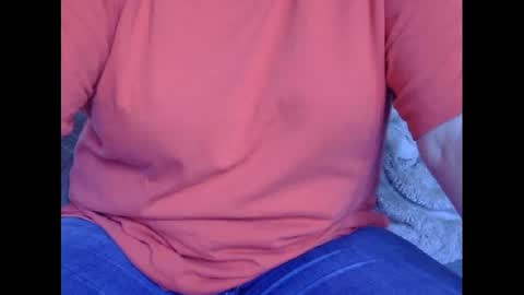 wet_pants2022 online show from February 27, 2025, 10:37 am