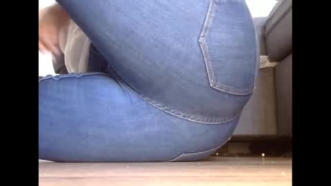 wet_pants2022 online show from March 4, 2025, 3:48 pm