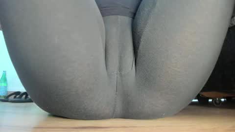 Snapshot of wet_pants2022 chatting on May 20, 2026, 11:38 am wet_pants2022 online show from May 20, 2026, 11:38 am