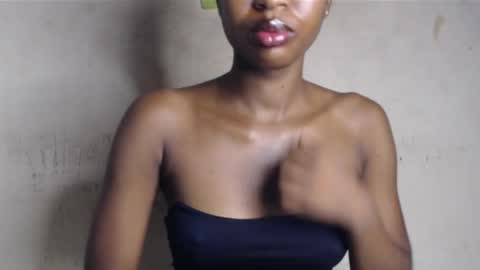 Snapshot of wet_pussy200 chatting on May 10, 2026, 8:08 am Bella online show from May 10, 2026, 8:08 am