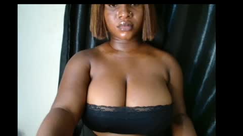 Snapshot of wet_xxpussy55 chatting on June 13, 2026, 12:19 am Sonia online show from June 13, 2026, 12:19 am
