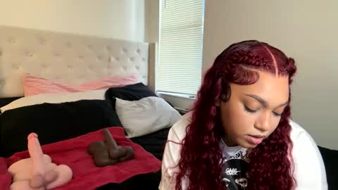 SheSquirts online show from December 13, 2025, 9:42 pm