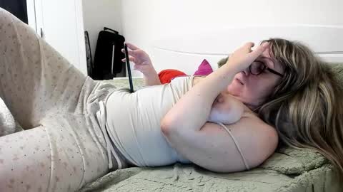 Amy online show from February 7, 2025, 8:31 pm