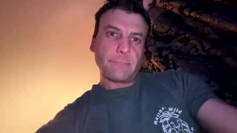 Snapshot of wetlickie chatting on May 2, 2026, 4:17 am wetlickie online show from May 2, 2026, 4:17 am