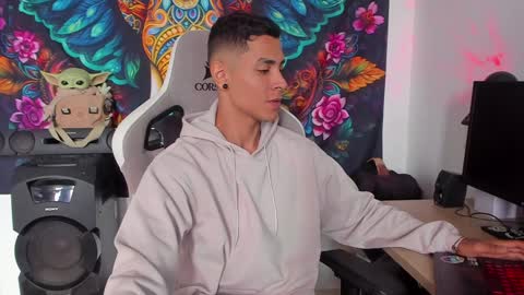 Snapshot of wexx_ chatting on December 23, 2024, 6:05 pm wex online show from December 23, 2024, 6:05 pm