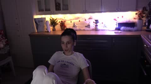 Snapshot of whats_her_name chatting on January 5, 2025, 5:20 pm Victoria Maria online show from January 5, 2025, 5:20 pm