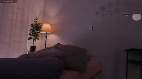 Sara  online show from December 18, 2024, 5:00 pm