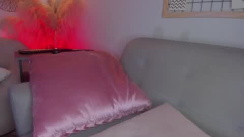 Sara  online show from January 8, 2025, 5:26 pm