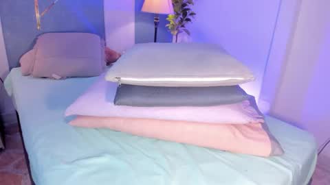 Sara  online show from January 7, 2026, 7:05 pm