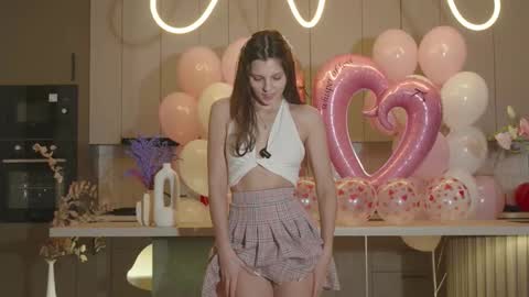 Naomi online show from November 15, 2025, 2:20 am