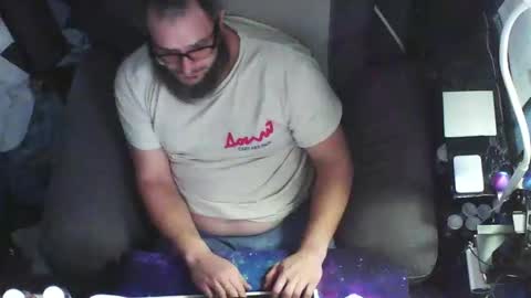 whitebear05 online show from January 18, 2026, 2:10 pm