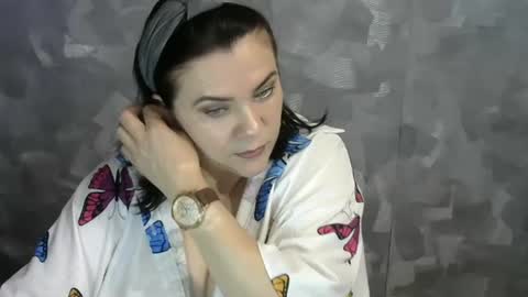 white__queen_ online show from July 21, 2026, 8:16 am