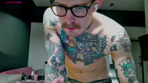 Max online show from December 15, 2025, 3:44 am