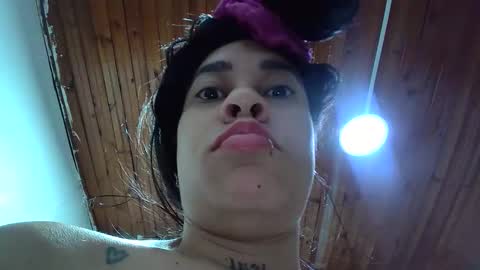 Snapshot of white_sexy_ chatting on October 18, 2025, 11:11 am white_sexy_ online show from October 18, 2025, 11:11 am