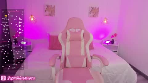 whiteatenea online show from March 3, 2025, 8:05 am