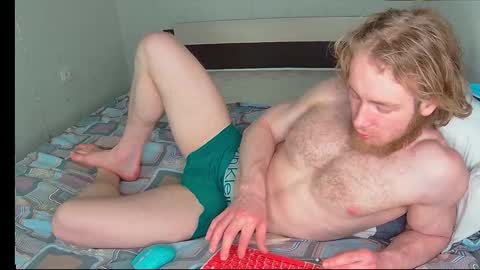 whitebars22 online show from March 1, 2026, 8:27 am