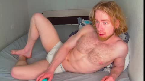 whitebars22 online show from April 13, 2026, 5:13 am