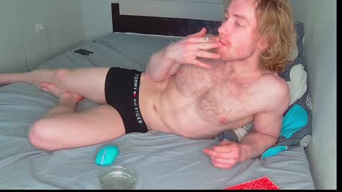 whitebars22 online show from April 21, 2026, 9:48 am