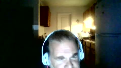 Tony Floyd online show from October 22, 2025, 1:39 am