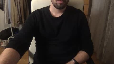White guyyy online show from November 1, 2025, 1:07 am