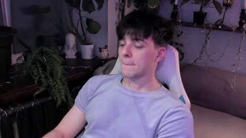 Gus online show from December 5, 2024, 9:17 pm