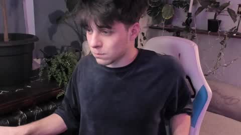 Gus online show from December 13, 2024, 6:16 pm