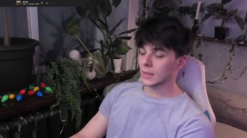 Gus online show from December 21, 2024, 6:34 pm