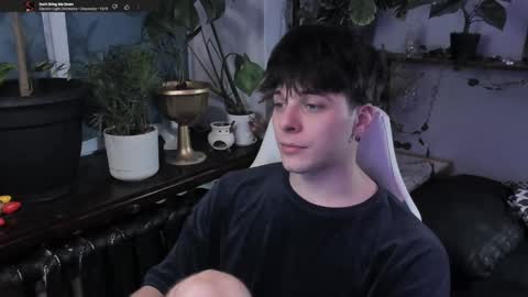 Gus online show from January 25, 2025, 8:42 pm