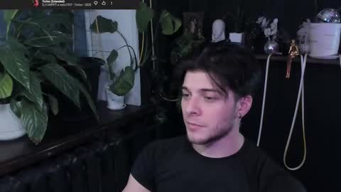 Gus online show from December 22, 2025, 9:56 pm