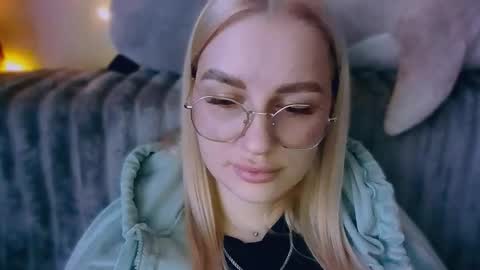 whitehex666 online show from February 27, 2026, 2:50 pm