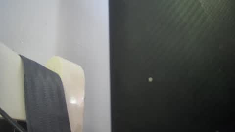 whitelilit online show from March 25, 2026, 2:12 pm