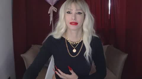 White Queen online show from February 3, 2025, 10:58 am