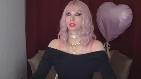 White Queen online show from February 18, 2025, 7:41 pm