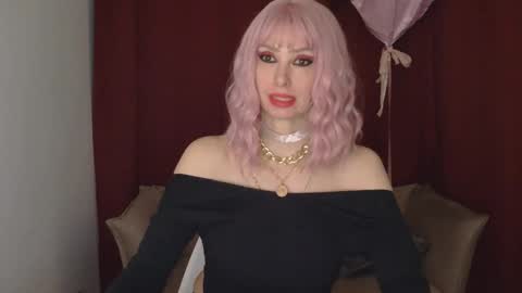 White Queen online show from February 20, 2025, 4:57 pm