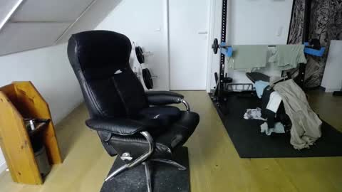 whiterabbit_86 online show from December 15, 2024, 8:36 pm