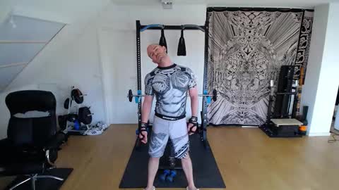 whiterabbit_86 online show from November 28, 2025, 12:08 pm