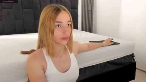 WhiteSun online show from October 6, 2025, 12:46 pm