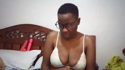 whitney_ly online show from July 27, 2026, 8:10 am