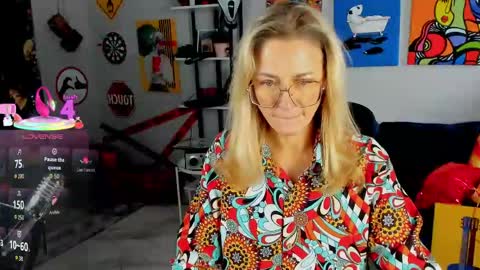Snapshot of whitneypunnch chatting on May 11, 2026, 5:46 am whitneypunnch online show from May 11, 2026, 5:46 am