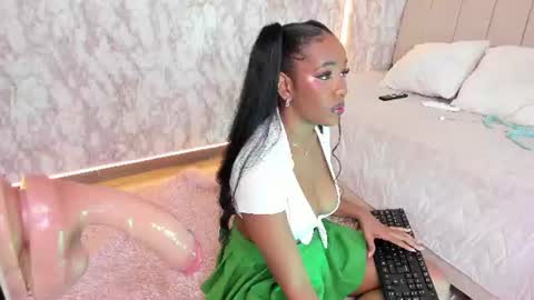 Snapshot of whitneyyfox chatting on June 15, 2026, 2:58 am whitneyyfox online show from June 15, 2026, 2:58 am