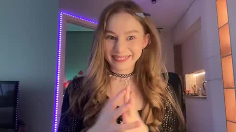 Snapshot of whoisalisa chatting on December 5, 2024, 6:32 am Alisa online show from December 5, 2024, 6:32 am