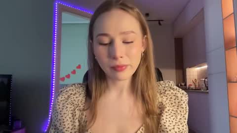 Snapshot of whoisalisa chatting on December 16, 2024, 6:53 am Alisa online show from December 16, 2024, 6:53 am
