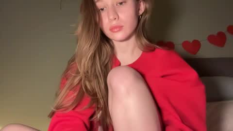 Snapshot of whoisalisa chatting on December 19, 2024, 5:50 pm Alisa online show from December 19, 2024, 5:50 pm