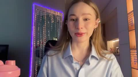 Snapshot of whoisalisa chatting on December 28, 2024, 6:28 am Alisa online show from December 28, 2024, 6:28 am