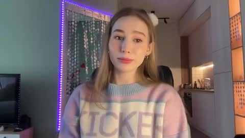 Snapshot of whoisalisa chatting on December 29, 2024, 6:35 am Alisa online show from December 29, 2024, 6:35 am