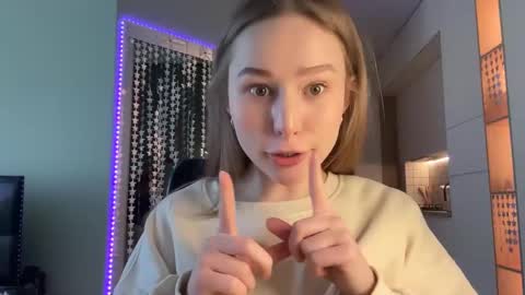 Snapshot of whoisalisa chatting on January 3, 2025, 9:47 am Alisa online show from January 3, 2025, 9:47 am