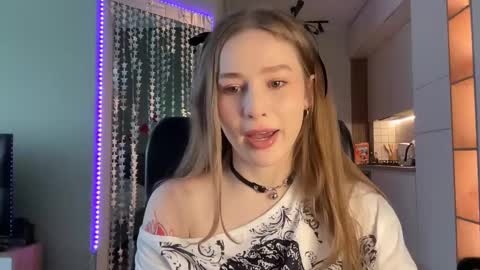 Snapshot of whoisalisa chatting on January 15, 2025, 7:05 am Alisa online show from January 15, 2025, 7:05 am