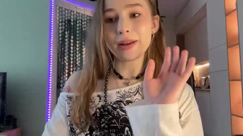 Snapshot of whoisalisa chatting on January 15, 2025, 10:06 am Alisa online show from January 15, 2025, 10:06 am